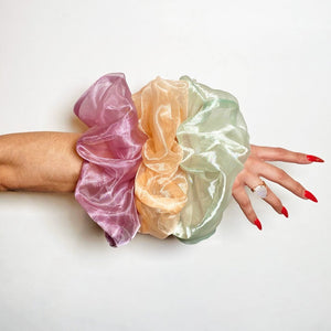 Sage Oversized Cloud Scrunchie - Diosa LeónScrunchie Diosa León